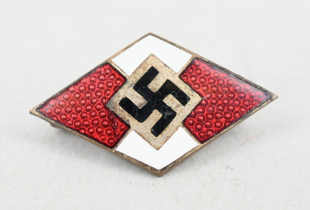Hitler Youth Membership Badge M1/104