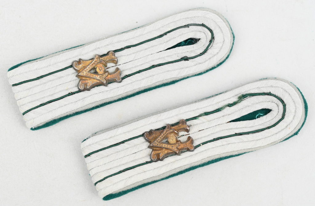 Heer Verwaltung Shoulder Straps