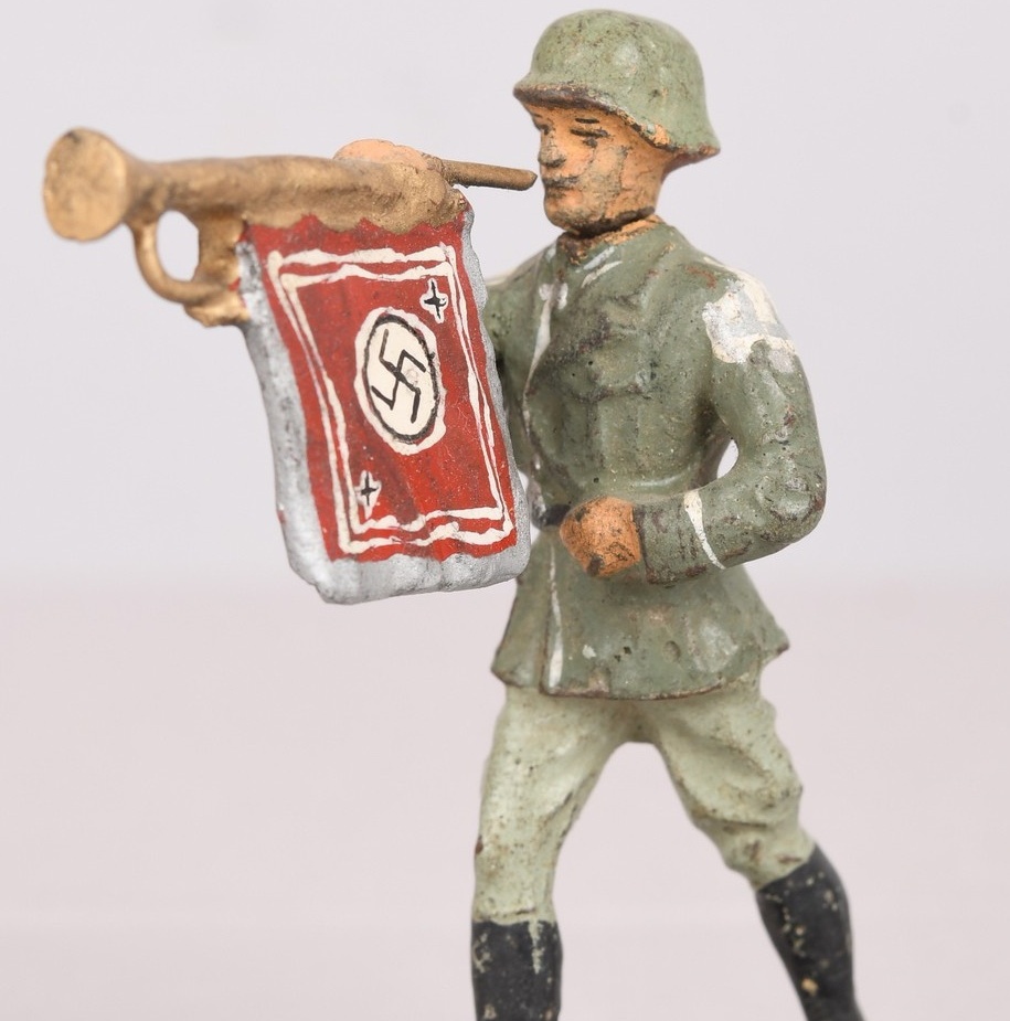 German Elastolin Soldier Bandsman Marching Trumpet With Political Banner