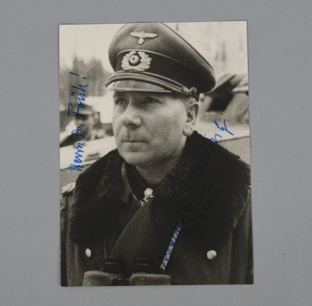 KC with Oakleaves and Swords General Walter Nehring Former Commander of the Afrikakorps, Early Post War Signed Photo