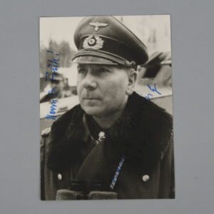 KC with Oakleaves and Swords General Walter Nehring Former Commander of the Afrikakorps, Early Post War Signed Photo