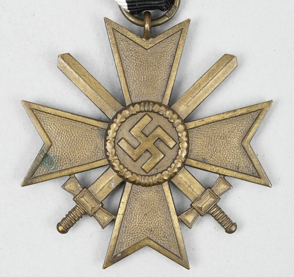 War Merit Cross With Swords, Maker Marked 127