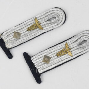 Kriegsmarine Administrative Oberleutnant Zur See Shoulder Boards