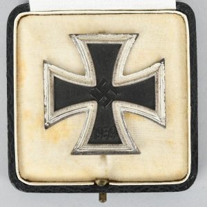 Iron Cross First Class 1939 Maker Marked L/11 With Case of Issue