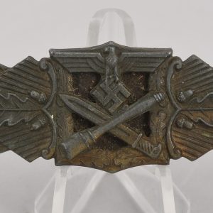 Close Combat Clasp in Bronze