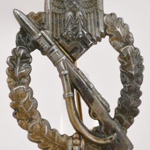 Infantry Assault Badge in Bronze Maker Marked Ferdinand Weidmann