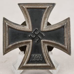 Iron Cross 1'st Class 1939 Screw Back version Maker Marked L59